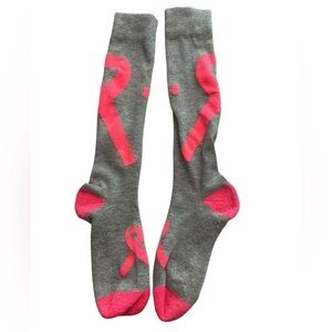 Under Armour Breast Cancer Awareness Sports Socks - Medium - Gray and Pink